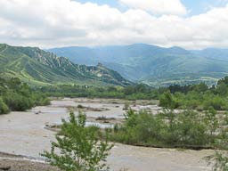 28.5.2006 - Am Mtkwari Fluss Richtung Tbilisi