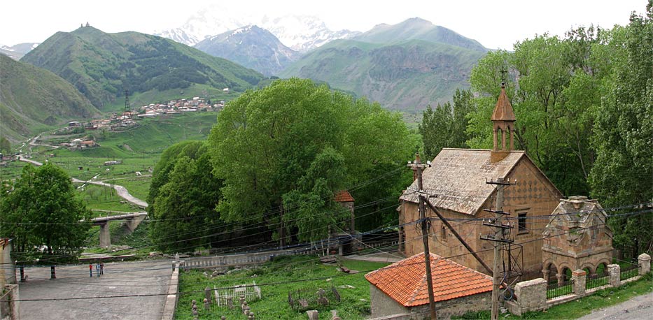1.6.2006 - Kasbegi, Blick auf den Kasbeg